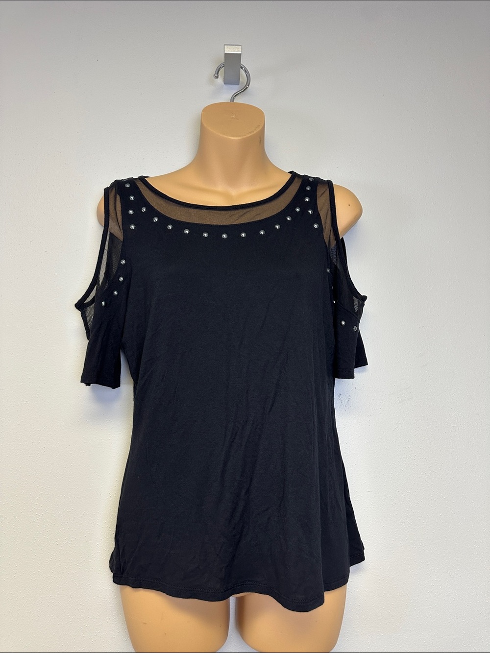 Rock & Republic Black Cold-Shoulder Studded Mesh Trim Women's Top